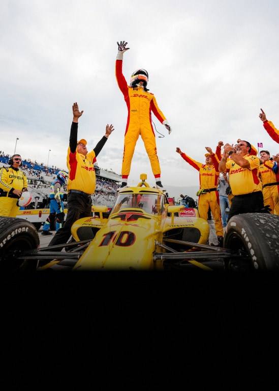 Honda team celebrating its 2026 NTT INDYCAR SERIES Manufacturers’ Championship win.